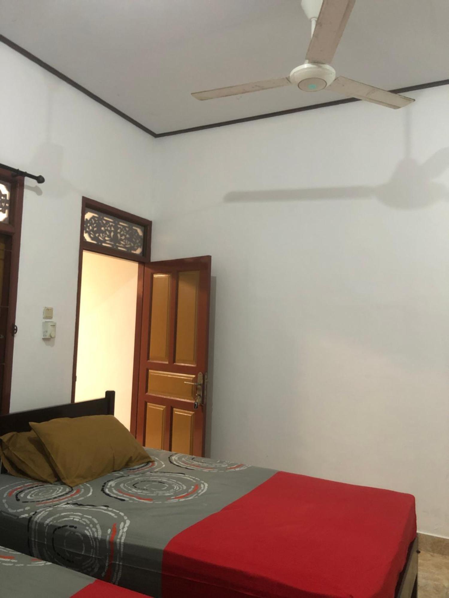 Pili Pili Homestay 6 Legian Esterno foto
