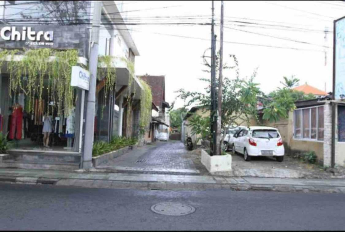 Pili Pili Homestay 6 Legian Esterno foto