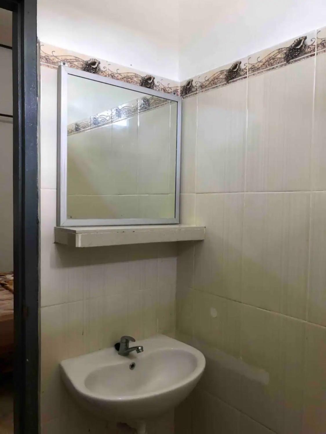 Pili Pili Homestay 6 Legian Esterno foto