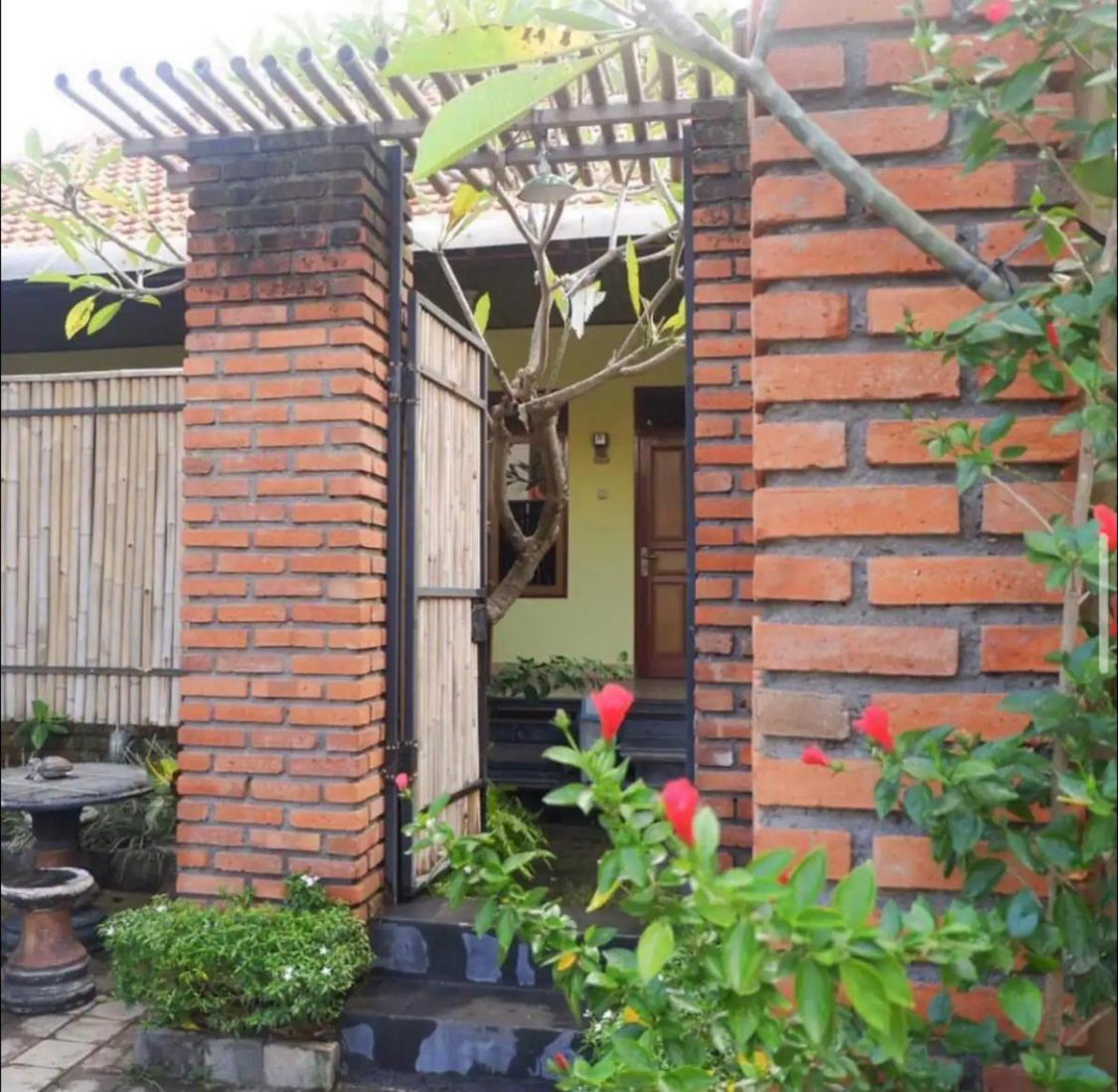 Pili Pili Homestay 6 Legian Esterno foto